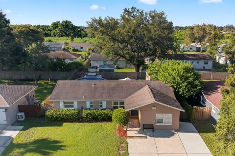 House in Largo, Florida 4 bedrooms, 130.43 sq.m. № 1912142 - photo 26