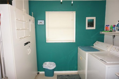 House in Port Charlotte, Florida 3 bedrooms, 155.33 sq.m. № 1805877 - photo 13