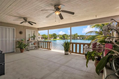 Таунхаус в Хайалиа, Флорида 2 спальни, 107.86м2 № 2069450