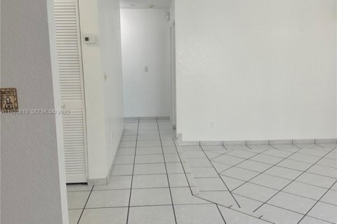 Casa en alquiler en Homestead, Florida, 3 dormitorios, 193.14 m2 № 1987170 - foto 29