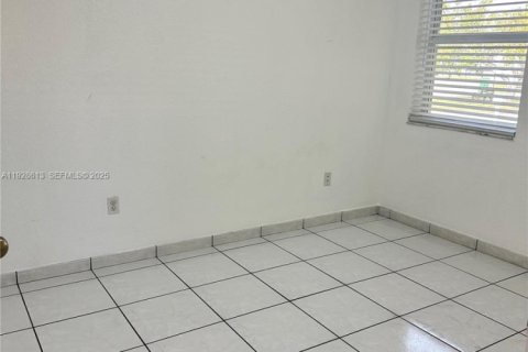 Casa en alquiler en Homestead, Florida, 3 dormitorios, 193.14 m2 № 1987170 - foto 18