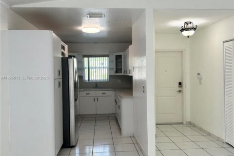 Casa en alquiler en Homestead, Florida, 3 dormitorios, 193.14 m2 № 1987170 - foto 12