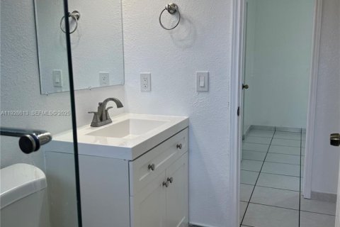 Casa en alquiler en Homestead, Florida, 3 dormitorios, 193.14 m2 № 1987170 - foto 24