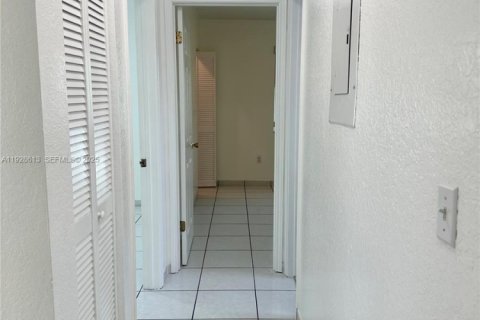 Casa en alquiler en Homestead, Florida, 3 dormitorios, 193.14 m2 № 1987170 - foto 25