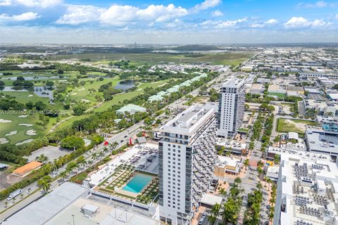 Condo in Doral, Florida, 2 bedrooms  № 2352936 - photo 29