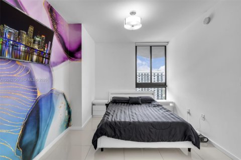 Condo in Doral, Florida, 2 bedrooms  № 2352936 - photo 12