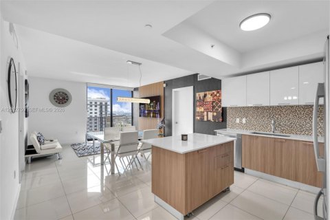 Condo in Doral, Florida, 2 bedrooms  № 2352936 - photo 6