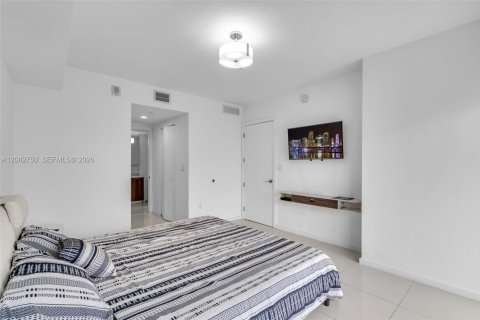 Condo in Doral, Florida, 2 bedrooms  № 2352936 - photo 18