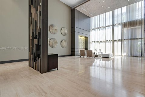Condo in Doral, Florida, 2 bedrooms  № 2352936 - photo 9