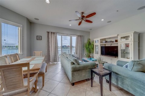Adosado en venta en Clearwater, Florida, 3 dormitorios, 210.8 m2 № 1719106 - foto 11