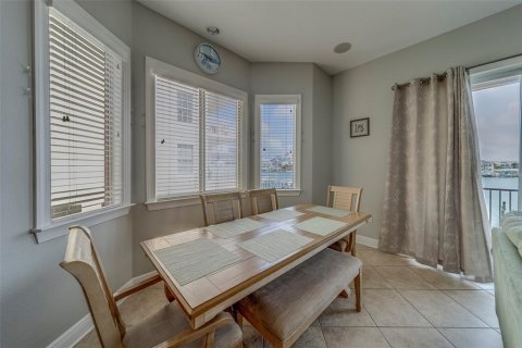 Adosado en venta en Clearwater, Florida, 3 dormitorios, 210.8 m2 № 1719106 - foto 13