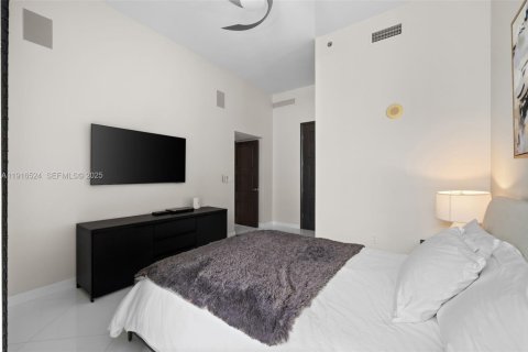 Купить кондоминиум в Санни-Айлс-Бич, Флорида 3 спальни, 257.15м2, № 1970931 - фото 26