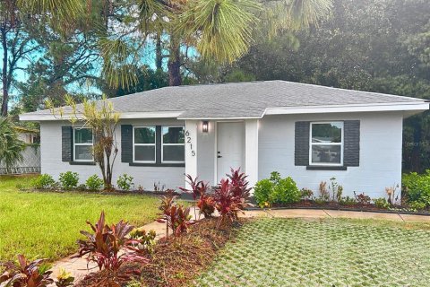 Villa ou maison à Saint Petersburg, Floride 3 chambres, 107.21 m2 № 2418918