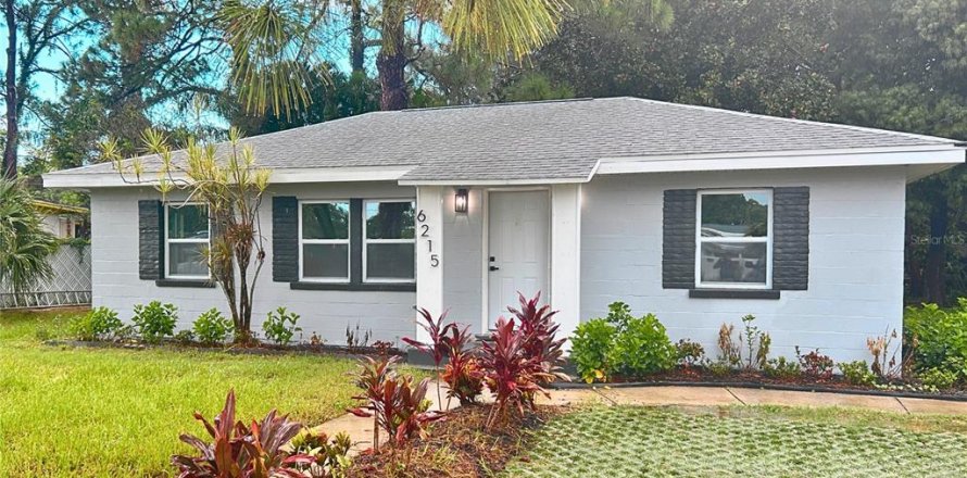 Villa ou maison à Saint Petersburg, Floride 3 chambres, 107.21 m2 № 2418918
