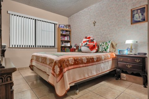 Condominio en venta en Sweetwater, Florida, 3 dormitorios, 151.99 m2 № 1925358 - foto 29