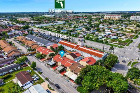 Condominio en venta en Sweetwater, Florida, 3 dormitorios, 151.99 m2 № 1925358 - foto 28
