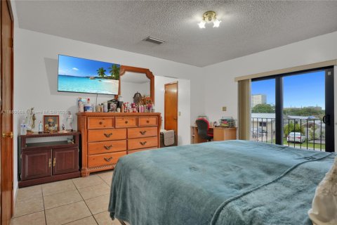 Condominio en venta en Sweetwater, Florida, 3 dormitorios, 151.99 m2 № 1925358 - foto 23