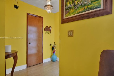 Condominio en venta en Sweetwater, Florida, 3 dormitorios, 151.99 m2 № 1925358 - foto 10