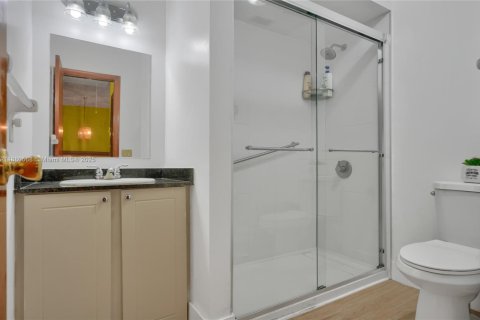 Condominio en venta en Sweetwater, Florida, 3 dormitorios, 151.99 m2 № 1925358 - foto 30