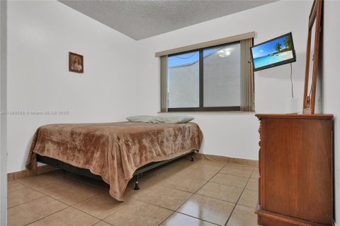 Condominio en venta en Sweetwater, Florida, 3 dormitorios, 151.99 m2 № 1925358 - foto 27