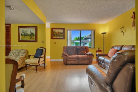 Condominio en venta en Sweetwater, Florida, 3 dormitorios, 151.99 m2 № 1925358 - foto 11