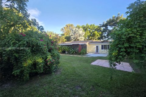 Villa ou maison à louer à Miami Lakes, Floride: 3 chambres, 148.64 m2 № 2418219 - photo 30