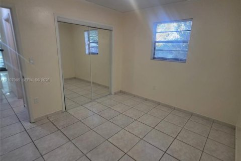 Villa ou maison à louer à Miami Lakes, Floride: 3 chambres, 148.64 m2 № 2418219 - photo 17
