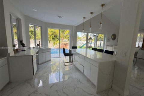 Villa ou maison à vendre à Boca Raton, Floride: 5 chambres, 284.47 m2 № 2002164 - photo 15