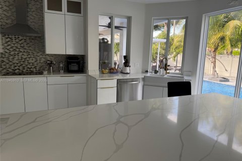 Villa ou maison à vendre à Boca Raton, Floride: 5 chambres, 284.47 m2 № 2002164 - photo 11