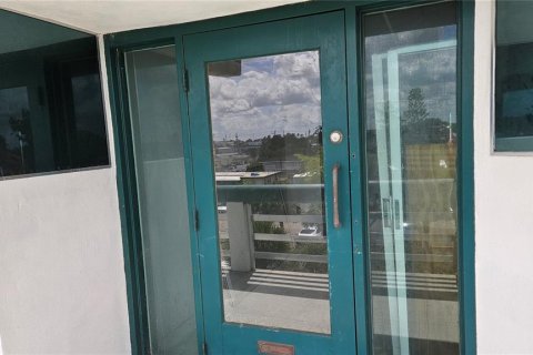 Propiedad comercial en venta en Englewood, Florida, 85.56 m2 № 2206501 - foto 2