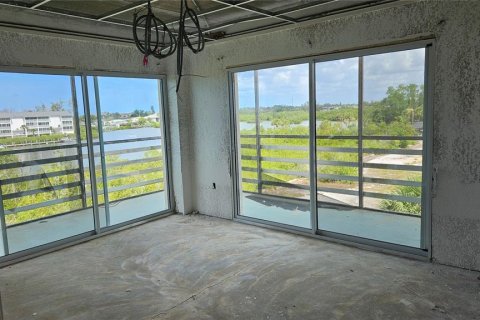 Propiedad comercial en venta en Englewood, Florida, 85.56 m2 № 2206501 - foto 15