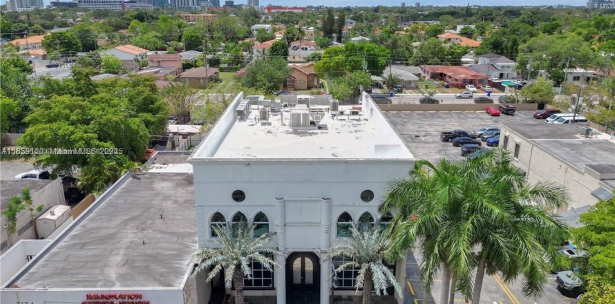 Immobilier commercial à Miami, Floride № 1887458