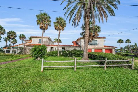 House in Redington Beach, Florida 5 bedrooms, 359.07 sq.m. № 1847103 - photo 9
