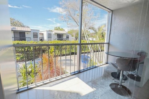 Condo in Plantation, Florida, 2 bedrooms  № 2043982 - photo 17