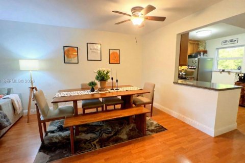 Condo in Plantation, Florida, 2 bedrooms  № 2043982 - photo 5