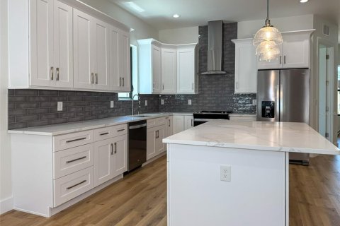Adosado en alquiler en Tampa, Florida, 4 dormitorios, 196.95 m2 № 1815450 - foto 15