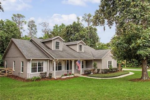 House in Ocala, Florida 3 bedrooms, 215.81 sq.m. № 2236140 - photo 2
