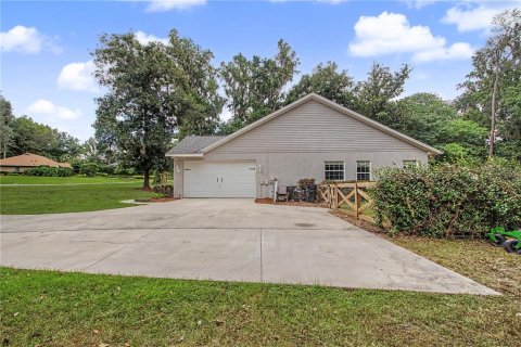 House in Ocala, Florida 3 bedrooms, 215.81 sq.m. № 2236140 - photo 19