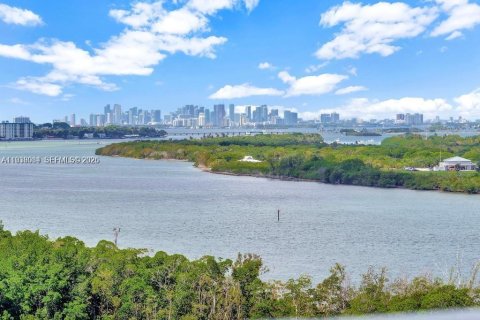 Copropriété à louer à Sunny Isles Beach, Floride: 1 chambre, 92.07 m2 № 1995763 - photo 6