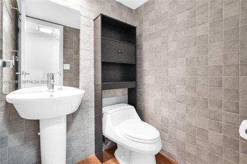 Copropriété à louer à Sunny Isles Beach, Floride: 1 chambre, 92.07 m2 № 1995763 - photo 15