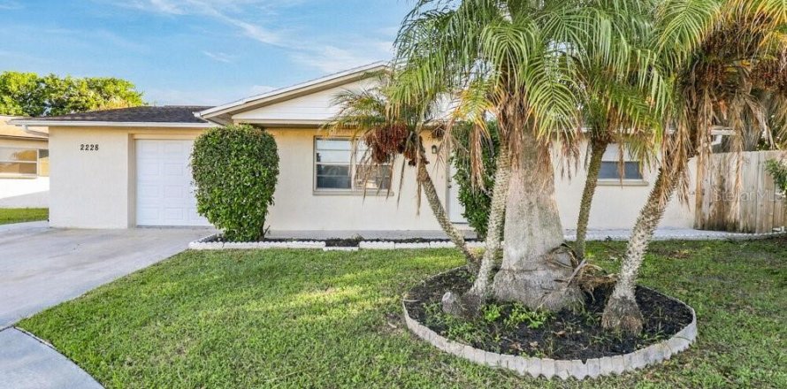 Villa ou maison à Holiday, Floride 2 chambres, 109.25 m2 № 2427522