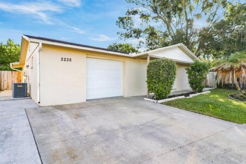 Villa ou maison à louer à Holiday, Floride: 2 chambres, 109.25 m2 № 2427522 - photo 2