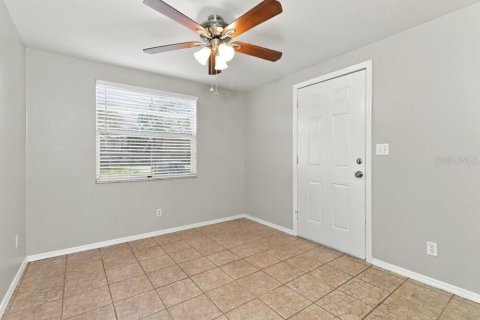 Villa ou maison à louer à Holiday, Floride: 2 chambres, 109.25 m2 № 2427522 - photo 10