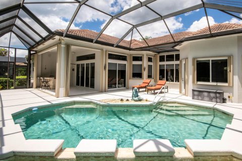 House in Port St. Lucie, Florida 4 bedrooms, 305.37 sq.m. № 2190046 - photo 4