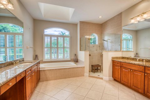 House in Port St. Lucie, Florida 4 bedrooms, 305.37 sq.m. № 2190046 - photo 24