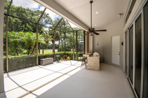 House in Port St. Lucie, Florida 4 bedrooms, 305.37 sq.m. № 2190046 - photo 6