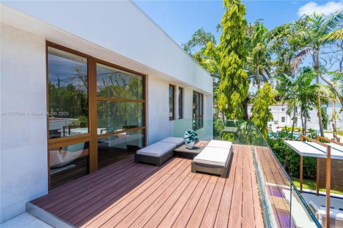 Купить виллу или дом в Майами-Бич, Флорида 5 спален, 475.57м2, № 1709361 - фото 19