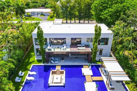 Купить виллу или дом в Майами-Бич, Флорида 5 спален, 475.57м2, № 1709361 - фото 9
