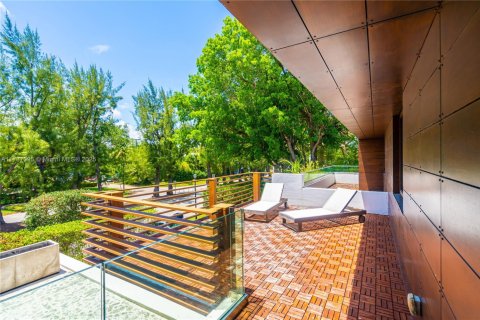 Купить виллу или дом в Майами-Бич, Флорида 5 спален, 475.57м2, № 1709361 - фото 25