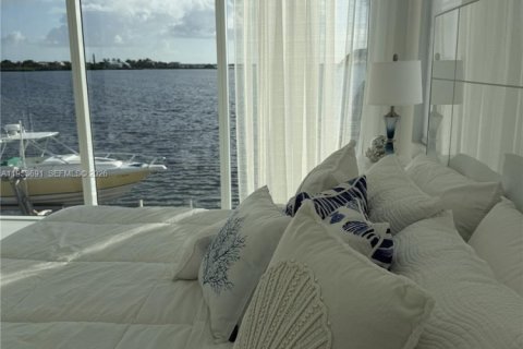 Купить виллу или дом в Биг-Пайн-Ки, Флорида 4 спальни, 195.09м2, № 2009069 - фото 24